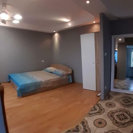 бульвар Перова 25, ТРЦ Квадрат, Skymall, Блокбастер Киев Экстерьер фото
