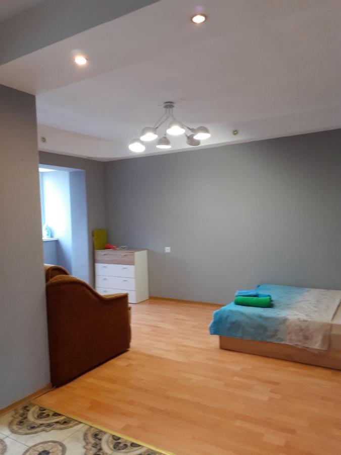 бульвар Перова 25, ТРЦ Квадрат, Skymall, Блокбастер Киев Экстерьер фото